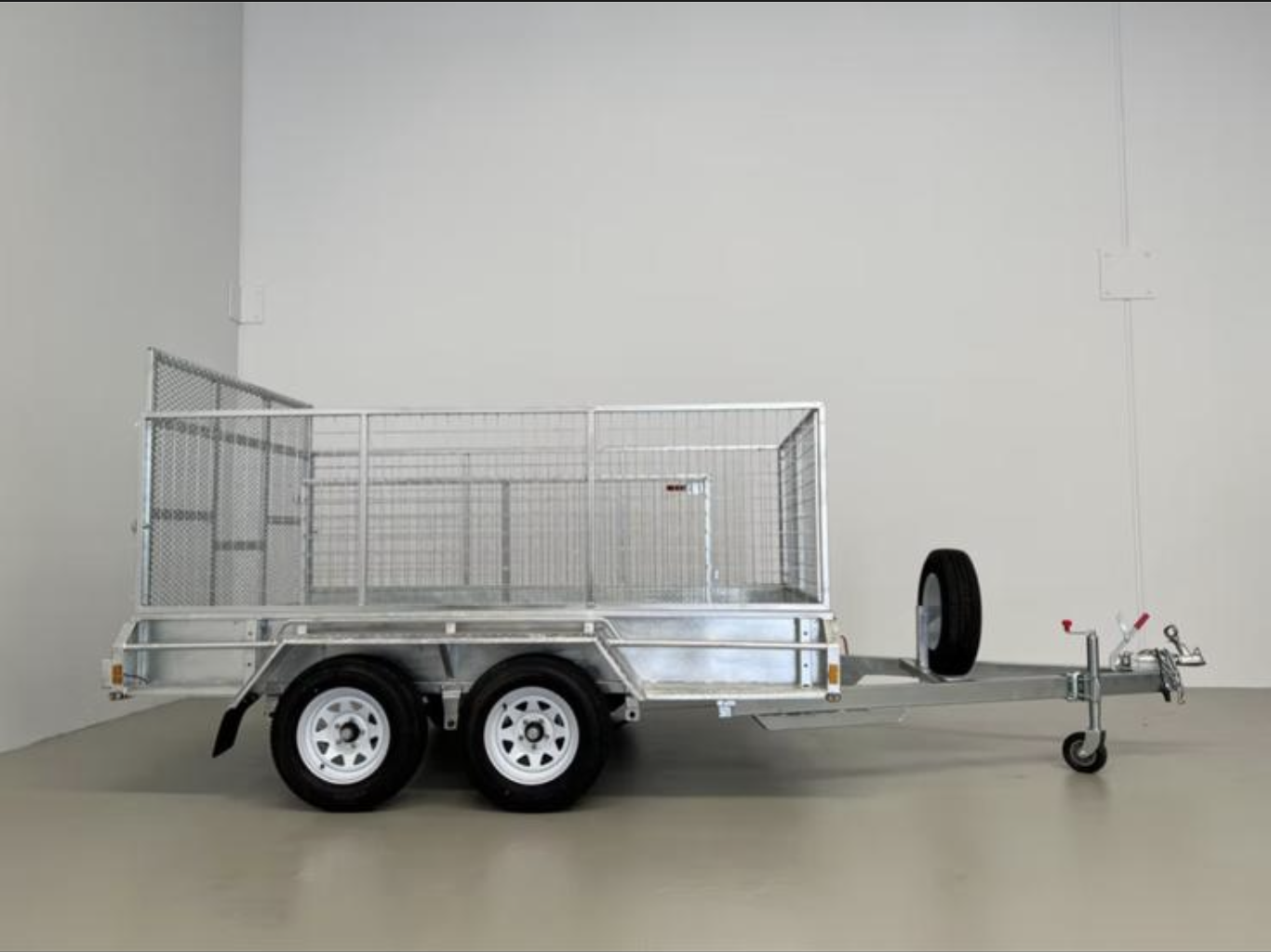 Heavy Duty Tandem Axle Box Trailer – 10×6 - view 2